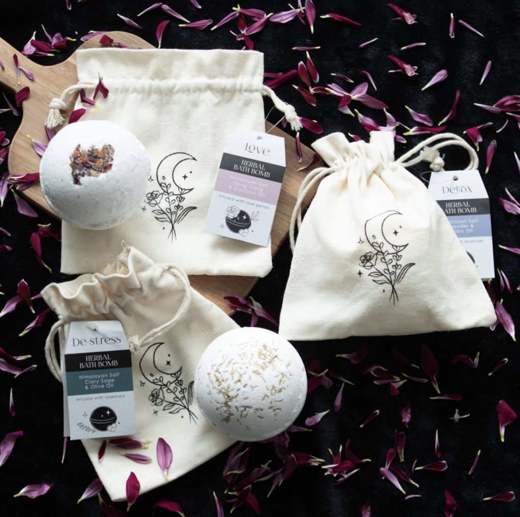 Herbal Bath Bomb - ‘Detox’ Lavendar and ‘Love’ Ylang Ylang